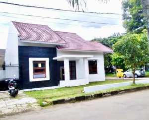JUAL RUMAH HARGA DIBAWAH PASAR DI KOMPLEK ADIPURA BANDUNG lokasi di Bandung Kota, tersedia melalui melalui situs Olx