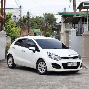 Kia All New Rio 1.4 Manual Tahun 2012 Original lokasi di  , tersedia melalui melalui situs Olx