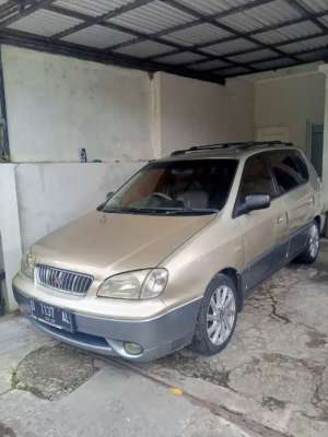 Jual bekas KIA Carens AT 2001 Good Condition,lokasi di  
