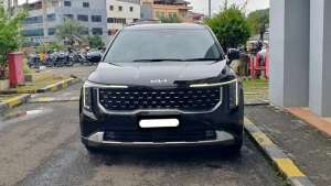 Jual bekas Kia grand carnival premiere diesel 7 seater 2024 hitam,lokasi di  