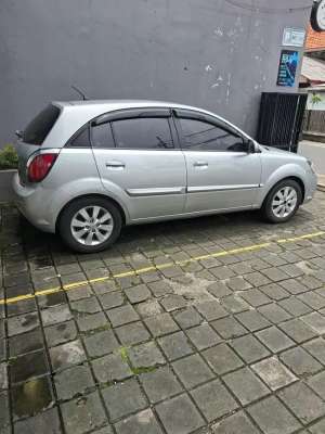 Kia Pride 2010 Bensin lokasi di  , tersedia melalui melalui situs Olx