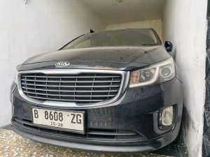 Kia Sedona 2018 Bensin lokasi di  , tersedia melalui melalui situs Olx