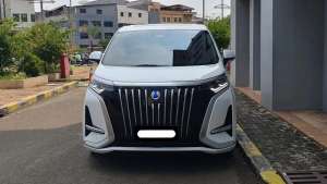 Jual bekas Km 32perak on going denza d9 elite 2024 putih interior coklat,lokasi di  