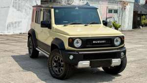 Jual bekas KM 5.000 PERAKSUZUKI JIMNY 1.5 5 DOOR TWOTONE AT IVORY 2025 5 PINTU,lokasi di Jakarta Utara