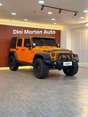 Jual bekas KM 62rb Jeep Wrangler Rubicon 3.6 At 2013 Bensin,lokasi di Jakarta Timur