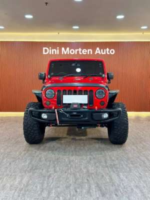 Jual bekas KM 78rb Jeep Wrangler JK Sport 3.6 at 2014,lokasi di Jakarta Selatan