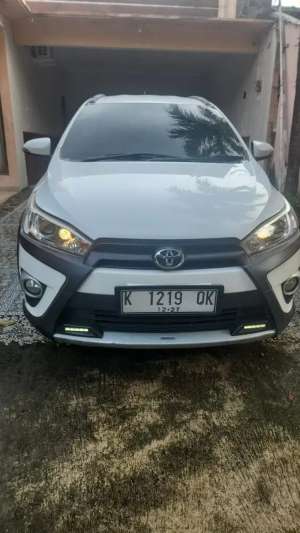 KM low 50 Rb Toyota Yaris Haykers AT Putih 2017 lokasi di  , tersedia melalui melalui situs Olx