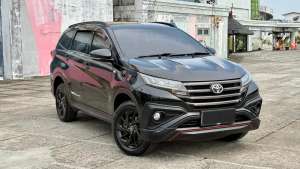 Jual bekas KM LOWTOYOTA RUSH S TRD AT HITAM 2019 GR,lokasi di  