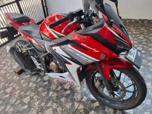 Jual bekas Km43rb pajak bln 72027 honda CBR 150 R 2017 CBR150R CBR150 R CBR 150R,lokasi di  