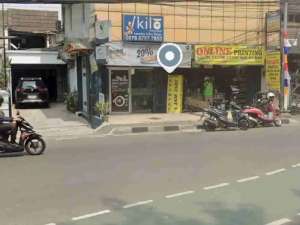 KOMERSIAL RUMAH USAHA KIOS BISA UNTUK KANTOR lokasi di Jakarta Selatan, tersedia melalui melalui situs Olx