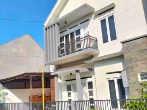 KONTRAKAN MEWAH 4 KAMAR MALANG DEKAT SUHAT LOWOKWARU lokasi di Malang Kota, tersedia melalui melalui situs Olx