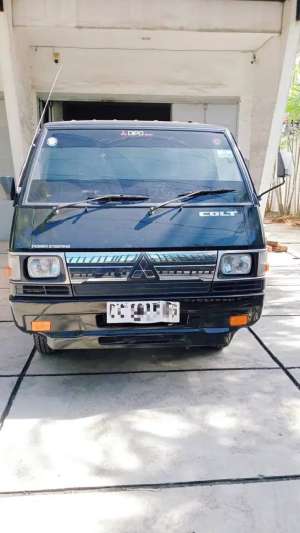 Jual bekas L 300 PU FB-RTh 2022 Hitam,lokasi di Medan Kota