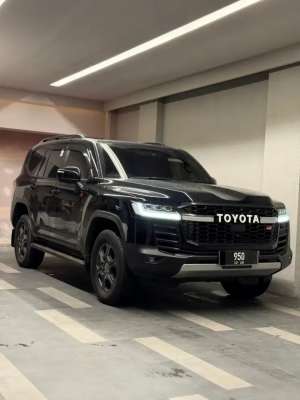 Jual bekas Land Cruiser GRS 300,lokasi di  