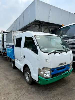 Jual bekas LANGKA odo20rban ANTIK BOX DOUBLE CABIN TRAGA EURO 2 2020 l300 2019,lokasi di Jakarta Utara