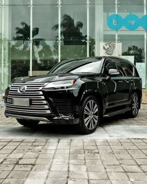 Jual bekas lexus lx 700 hybirt ready stock nik 2026 atpm 7 seat,lokasi di Jakarta Selatan