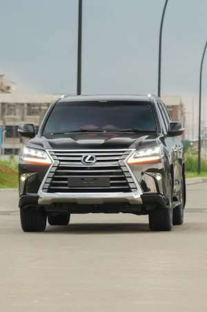 Jual bekas Lexus LX570 Luxury 5.7 2016,lokasi di  