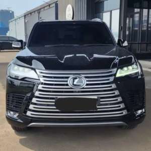Lexus LX600 2024 lokasi di  , tersedia melalui melalui situs Olx