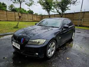 Jual bekas LIKE NEWBMW 320I E90 LCI LIKE NEW,lokasi di Tangerang Kab.