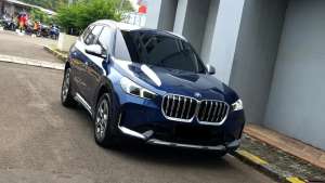 Jual bekas LOW KMBMW X1 X 1 sDrive 1.8i XLine Facelift LCI AT 20232024,lokasi di Jakarta Selatan