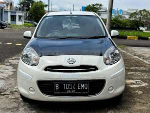 Jual bekas March XS AT 2012 Putih DP 15jt Cash Atau Kredit Terbaik SeOLX,lokasi di  