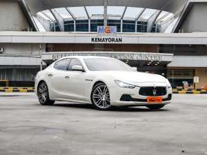 Jual bekas Maserati Ghibli 2014unik,lokasi di  