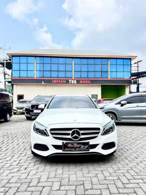Jual bekas Mercedes Benz C200 Avantgarde AT Putih 2016 bmw 320i audi a4 mazda 6,lokasi di  