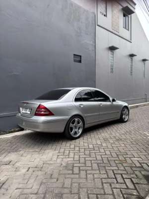 Jual bekas Mercedes Benz C240 W203 Sunroof,lokasi di  