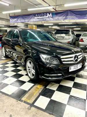 Jual bekas Mercedes Benz C300 Avantgarde Panoramic 2011,lokasi di Jakarta Selatan