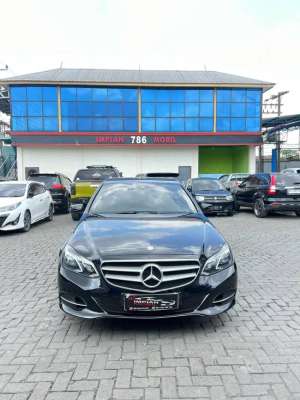 Mercedes Benz E250 Avantgarde AT Hitam 2013 bmw 528i audi a6 camry v lokasi di  , tersedia melalui melalui situs Olx