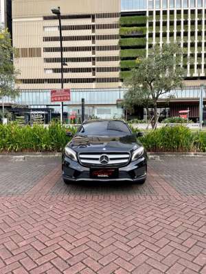 MERCEDEZ BENZ GLA200 ATNIK 2016 lokasi di  , tersedia melalui melalui situs Olx