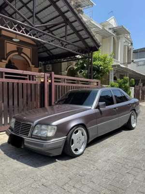 Jual bekas Mercy E230 Matic 1994,lokasi di  