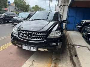Jual bekas Mercy Ml 350 th 2007 AT pajak on no mallfunction Siap.pakai,lokasi di  