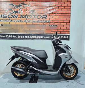 MEWAH YAMAHA FREEGO S KEYLESS 125 TAHUN 2024 SILVER DOFF lokasi di  , tersedia melalui melalui situs Olx