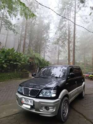 Mitsubishi Kuda Grandia 2.0 MPI lokasi di  , tersedia melalui melalui situs Olx