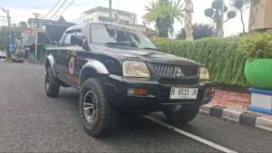 Mitsubishi L200 2.8 GL 2007 Hitam lokasi di  , tersedia melalui melalui situs Olx