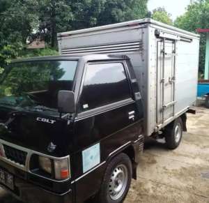 Mitsubishi L300 solar box power stering 2008 lokasi di  , tersedia melalui melalui situs Olx