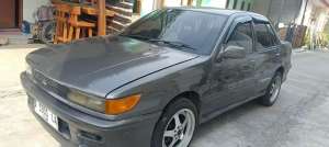 Mitsubishi Lancer 1992 Bensin lokasi di  , tersedia melalui melalui situs Olx