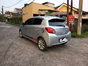 Mitsubishi Mirage 2013 Bensin lokasi di  , tersedia melalui melalui situs Olx