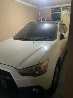 Mitsubishi Outlander 2013 Bensin lokasi di  , tersedia melalui melalui situs Olx