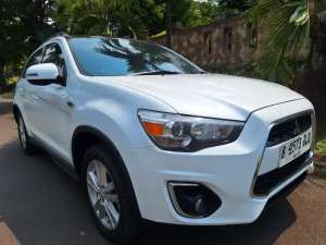 Mitsubishi outlander 2015 PX lokasi di  , tersedia melalui melalui situs Olx