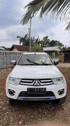Mitsubishi Pajero Sport Dakar lokasi di  , tersedia melalui melalui situs Olx