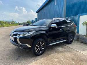 MITSUBISHI PAJERO SPORT DAKAR 4X2 ULTIMATE AT 2018 lokasi di  , tersedia melalui melalui situs Olx