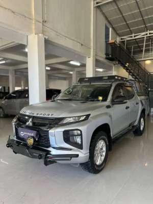Mitsubishi Triton 2.4 Double Cabin GLS Solar-MT 2022 lokasi di  , tersedia melalui melalui situs Olx