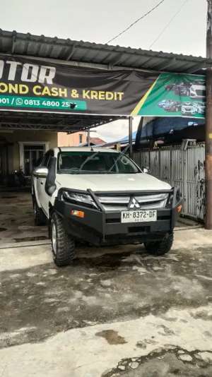 Jual bekas Mitsubishi TRITON GLS 2020,lokasi di Palangkaraya Kota