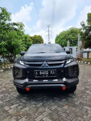 Jual bekas MITSUBISHI TRITON ULTIMATE 4X4 AT TERMURAH SE INDONESIA,lokasi di Palangkaraya Kota