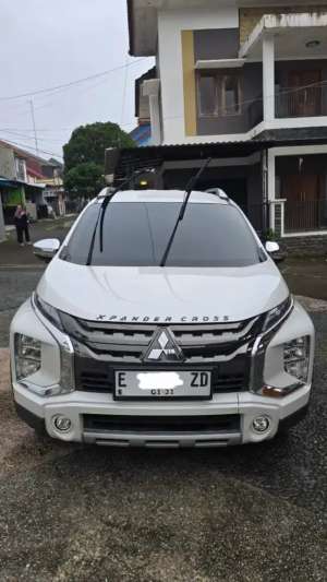 Mitsubishi Xpander Cross 1.5 AT lokasi di  , tersedia melalui melalui situs Olx