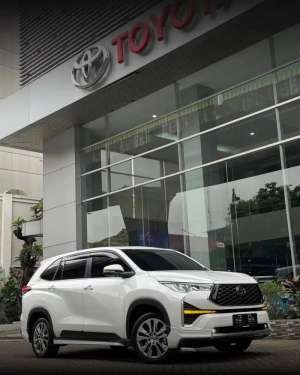 Jual bekas Mobil Baru Toyota Kijang Innova Zenix,lokasi di  