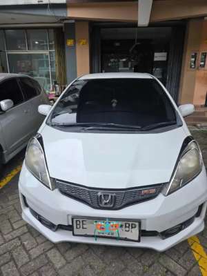 Jual bekas Mobil Super Istimewa,lokasi di Jakarta Pusat