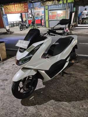 Jual bekas MOTOR MATIC PCX 160,lokasi di Tangerang Kab.