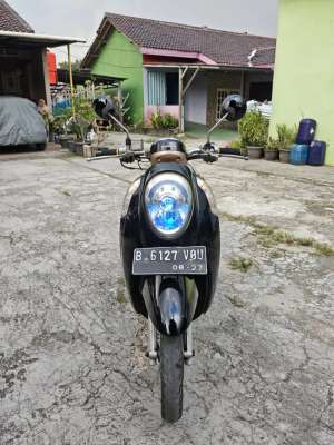 Jual bekas MOTOR MATIC SCOOPY 2013,lokasi di Tangerang Kab.